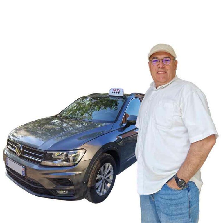 Stéphane, chauffeur Allo Taxi Étampes avec son véhicule